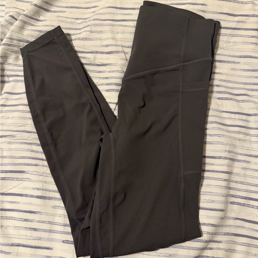 Halara 7/8th Scrunch Grey Leggings